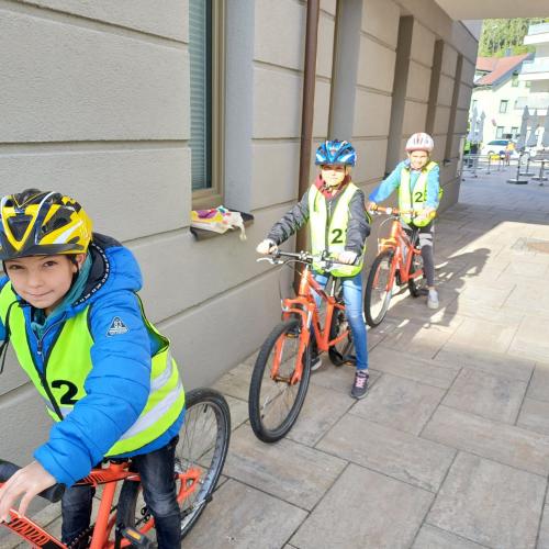 Kinder beim Radfahren