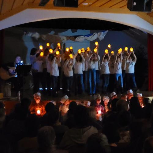 Weihnachtsfeier Lichtertanz