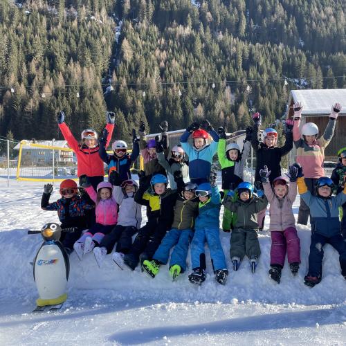 Gruppenfoto Eislaufen