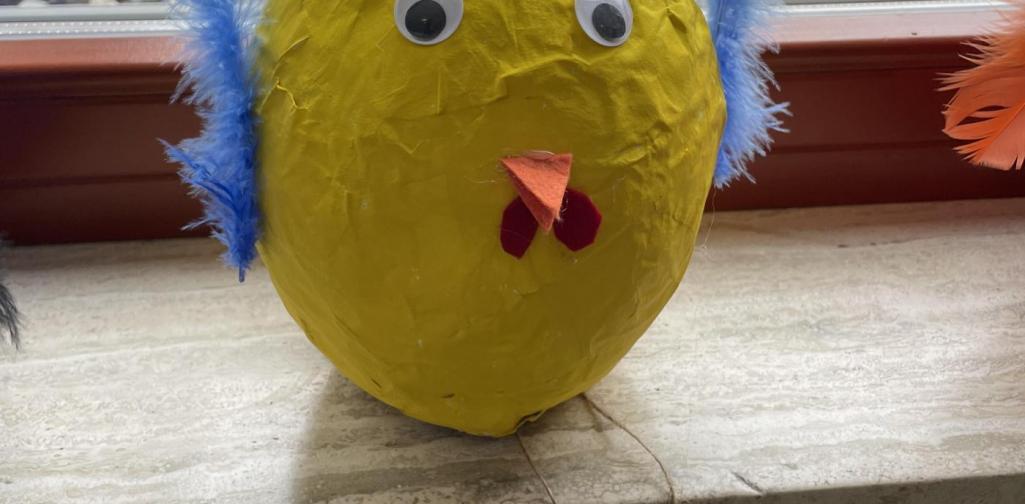 Pappmaché Hühner